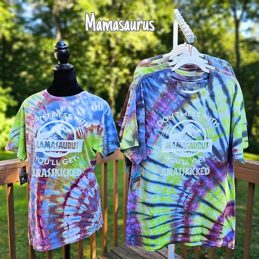 Mamasaurus graphic Tie dye Shirt